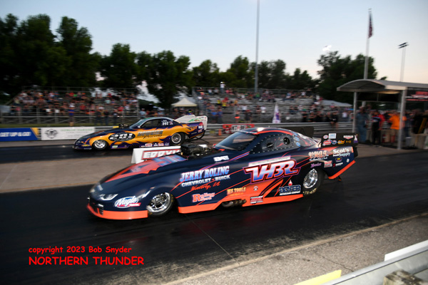 Wade Van Hauen - 'Van Hauen Brothers Racing' 
(near lane) vs Mike Newkirk - 'Disturbed' (far lane)